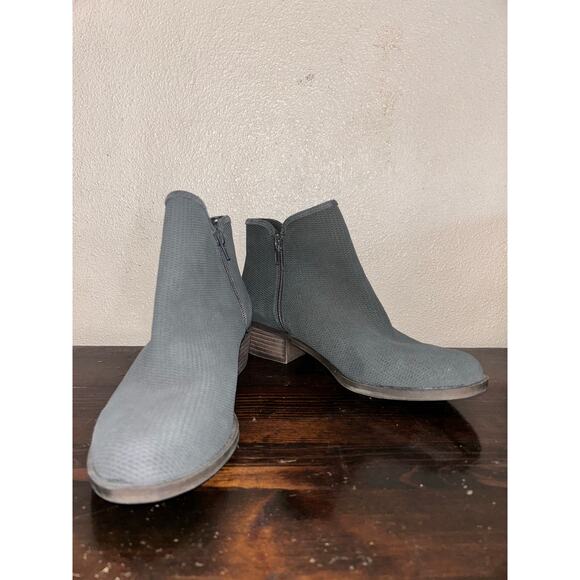 Kensie Gerona Preppy Academia Hobo Hippie Perforated Dark Gray Ankle Boot Bootie - Picture 1 of 11